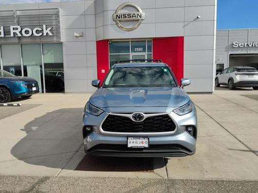 2022 Toyota Highlander LE