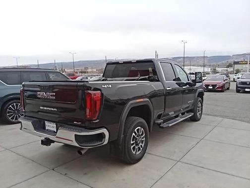 2022 GMC Sierra 2500 SLT