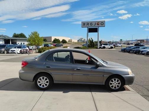 2004 Kia Rio 