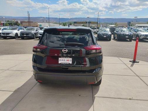 Super Black 2024 Nissan Rogue S