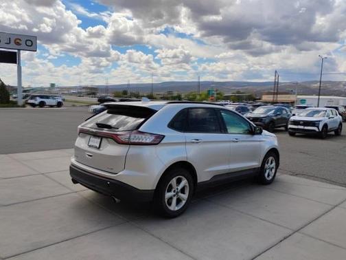 2018 Ford Edge SE