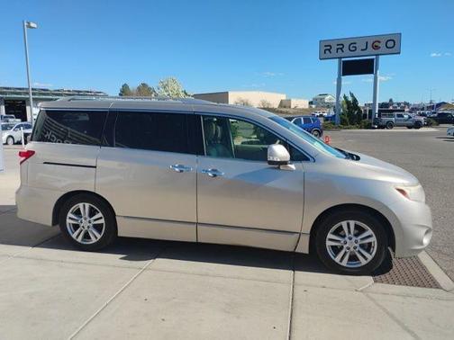2012 Nissan Quest LE
