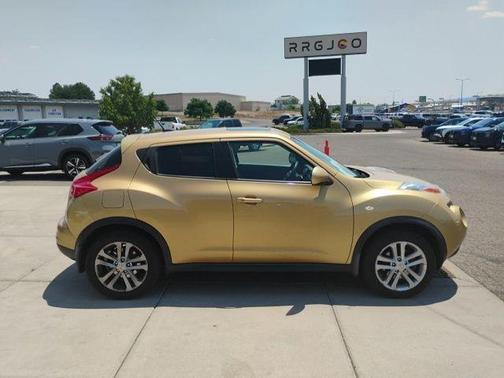 Atomic Gold 2013 Nissan Juke SL