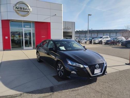 2022 Nissan Altima 2.5 SV