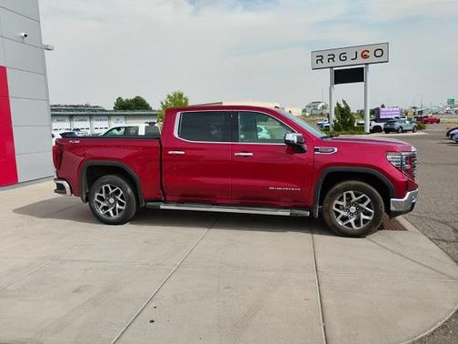 2022 GMC Sierra 1500 SLT