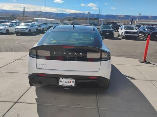 2026 Nissan Leaf PLAT+