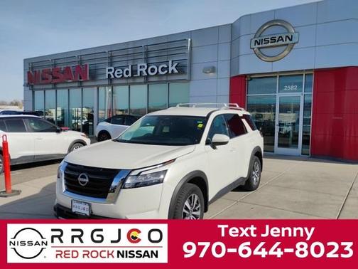 2024 Nissan Pathfinder SL