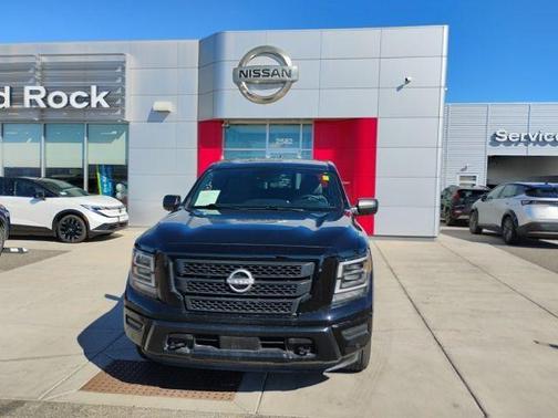 2024 Nissan Titan SV