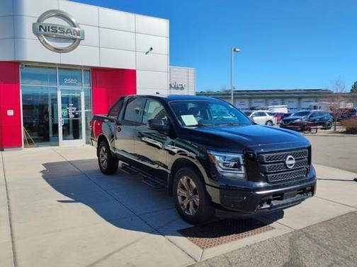 2024 Nissan Titan SV
