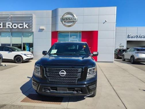 2024 Nissan Titan SV