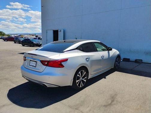 Brilliant Silver 2016 Nissan Maxima 3.5 SL