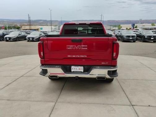 2022 GMC Sierra 1500 SLT