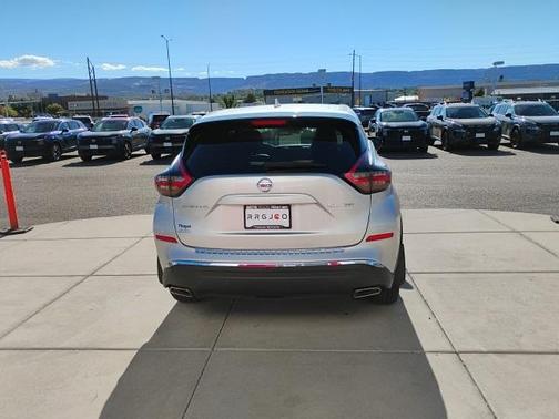 2022 Nissan Murano SL