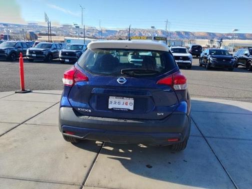 2019 Nissan Kicks SR