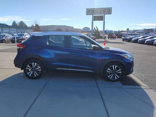 2019 Nissan Kicks SR