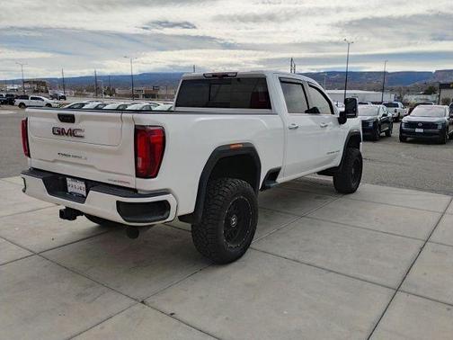 2023 GMC Sierra 2500 Denali
