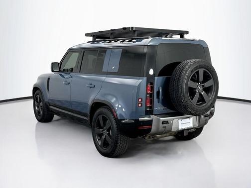 2022 Land Rover Defender 110 SE