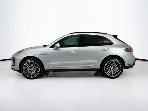 Dolomite Silver Metallic 2026 Porsche Macan Macan