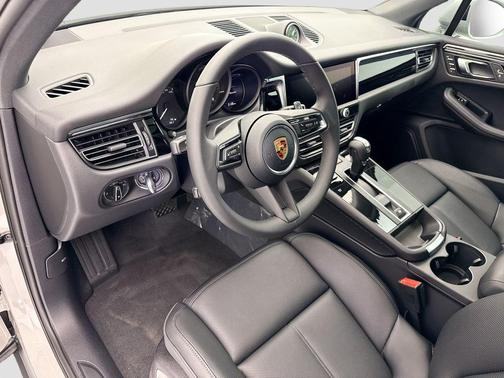 Chalk 2026 Porsche Macan Macan