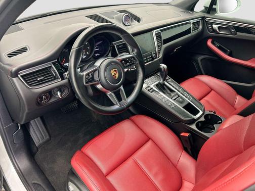 2018 Porsche Macan Sport Edition