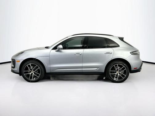 Dolomite Silver Metallic 2026 Porsche Macan Macan