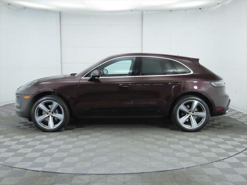 2023 Porsche Macan Base
