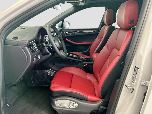 Chalk 2026 Porsche Macan Macan