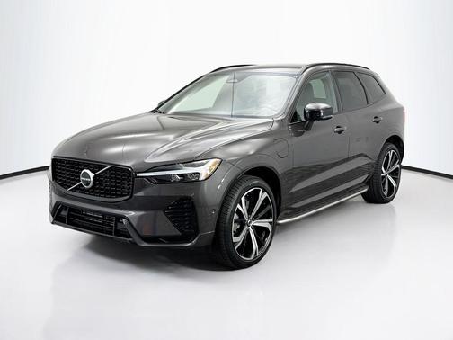 2022 Volvo XC60 Recharge Plug-In Hybrid T8 R-Design