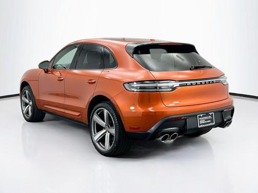2025 Porsche Macan Base