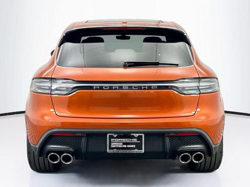 2025 Porsche Macan Base