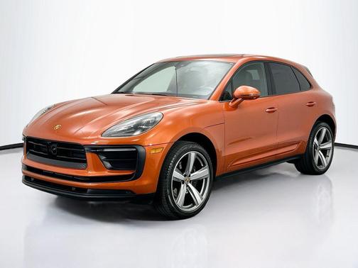 2025 Porsche Macan Base
