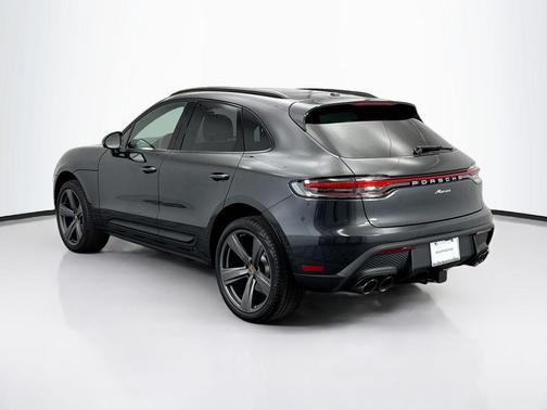 2026 Porsche Macan 