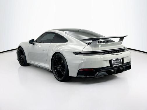 2025 Porsche 911 Carrera GTS