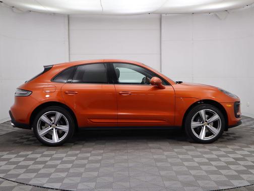 2025 Porsche Macan