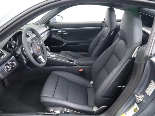 2025 Porsche 718 Cayman 