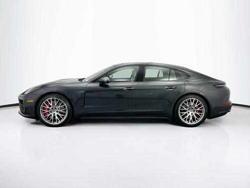 2026 Porsche Panamera 4S