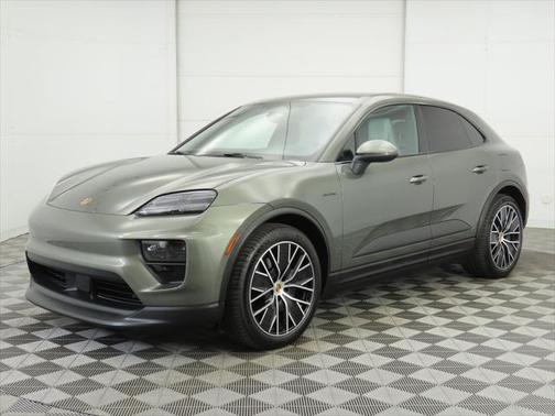 2024 Porsche Macan Base
