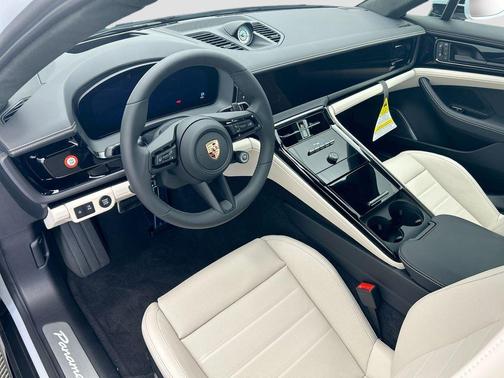 2026 Porsche Panamera GTS