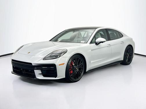 2026 Porsche Panamera GTS