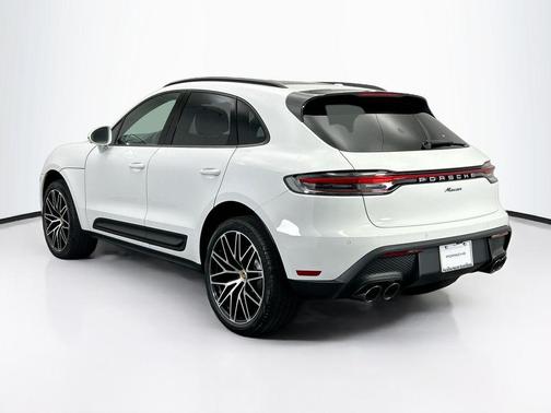 2026 Porsche Macan 