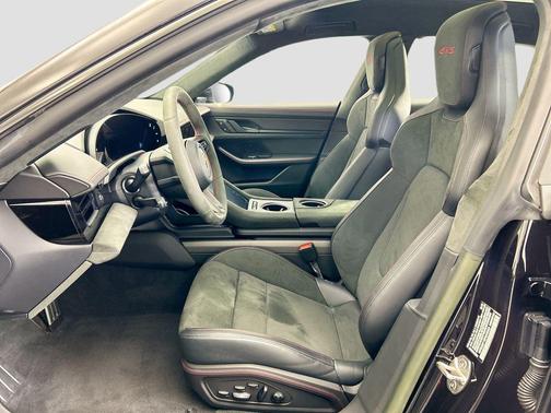 2023 Porsche Taycan GTS