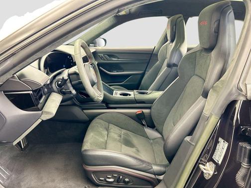 2023 Porsche Taycan GTS