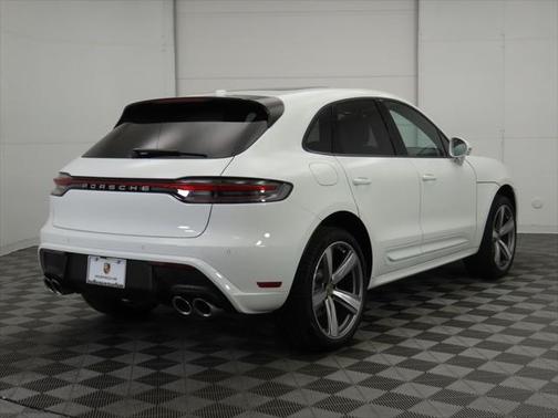 2024 Porsche Macan Base