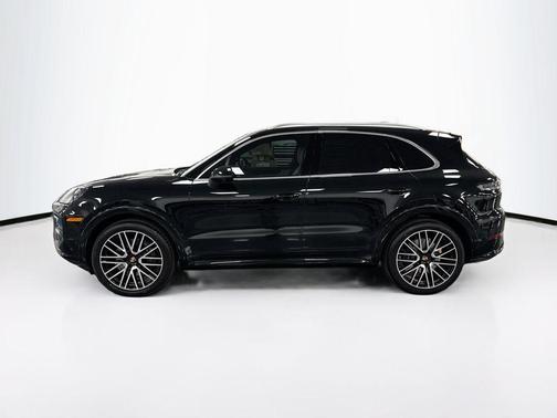 Chromite Black Metallic 2026 Porsche Cayenne Cayenne
