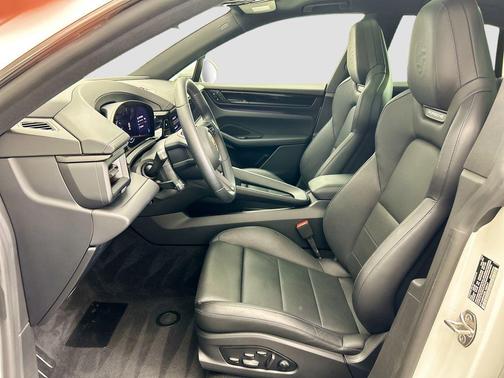 2025 Porsche Macan 4S