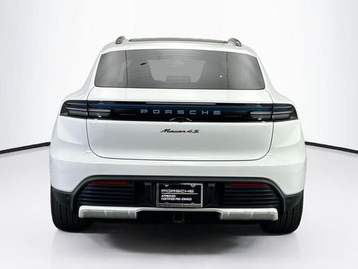 2025 Porsche Macan 4S