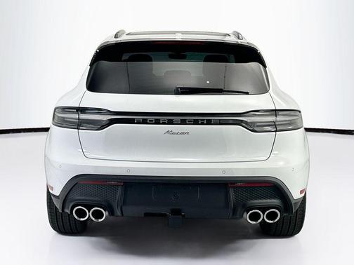 Carrara White Metallic 2026 Porsche Macan Macan