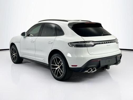 Carrara White Metallic 2026 Porsche Macan Macan