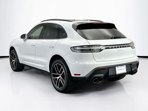2026 Porsche Macan 