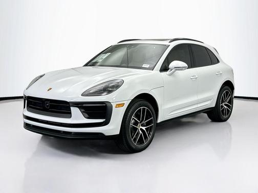 2026 Porsche Macan 